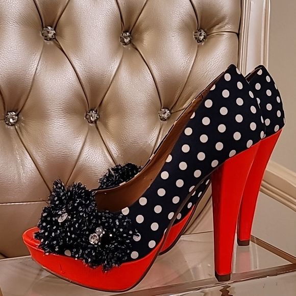 Not Rated Whimsical Carnival Pumps - Picture 4 of 16